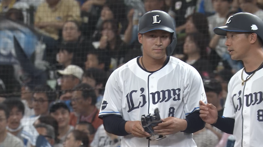 1回裏・L渡部聖弥 先制のタイムリーヒットを放つ!!