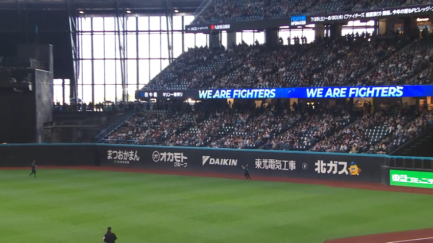 9回表・F万波中正 フェイクで得点を阻止!!