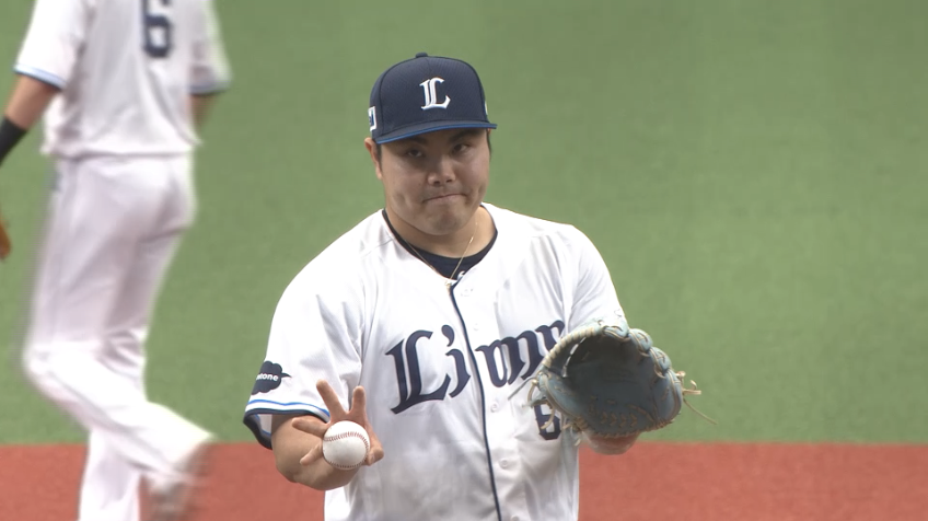 3回表・L平良海馬 ピッチャー返しをナイスキャッチ!!