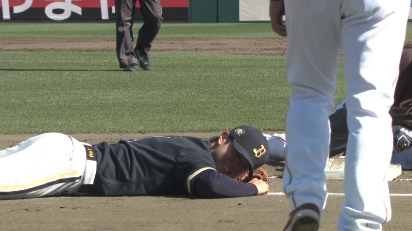 5回裏・B太田椋 素早い打球をジャンピングキャッチするファインプレー!!