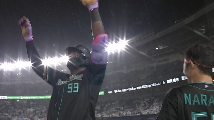 7回表・Fレイエス センターへの第3号ソロホームラン!!