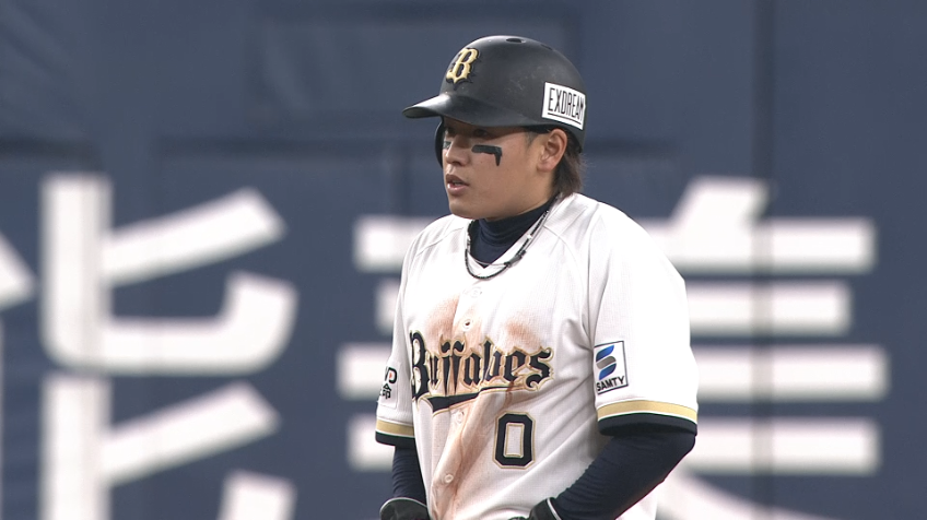 6回裏・B渡部遼人 自慢の足で盗塁を決める!!