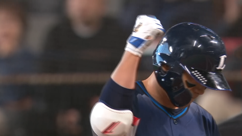 9回表・L栗山巧 代打での出場しセンターへのヒットでチャンスを広げる!!