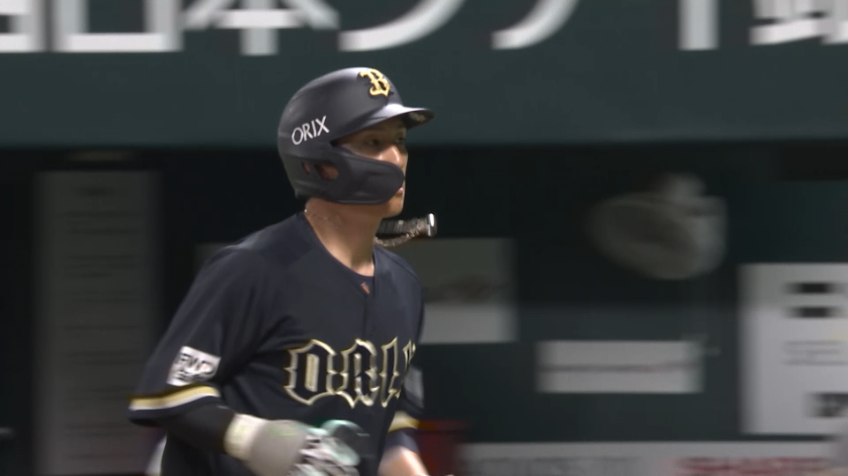 9回表・B西川龍馬 センターへ勝ち越しのタイムリーヒットを放つ!!