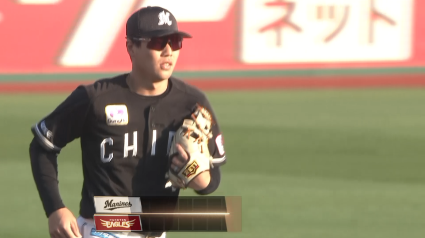 4回裏・M友杉篤輝・ソト 逆シングルで捕球後素早く送球!! 送球がバウンドするも巧みに処理しアウトに!!