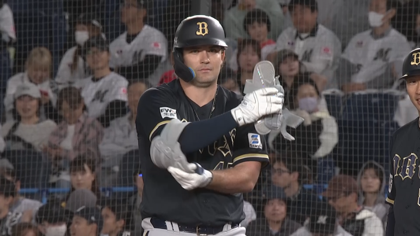 6回表・Bシーモア ライトへのタイムリーヒットを放ち同点!!