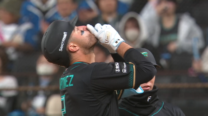 6回裏・Fマルティネス 初球をとらえて今シーズン初ヒット!!