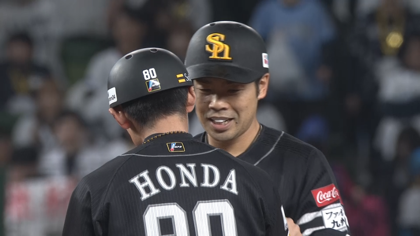 5回表・H近藤健介 上手く捉えた打球はライトへ先制タイムリー2ベース!!