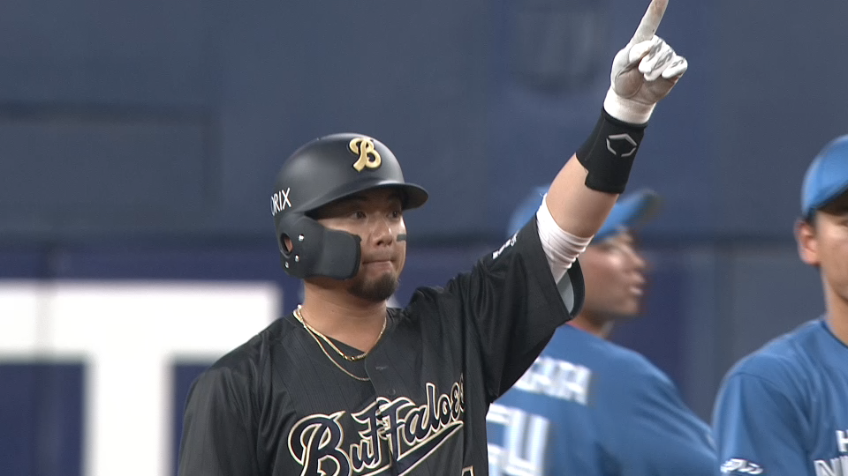 1回裏・B森友哉 強く振り抜きセカンドの横を抜けるタイムリーヒット!