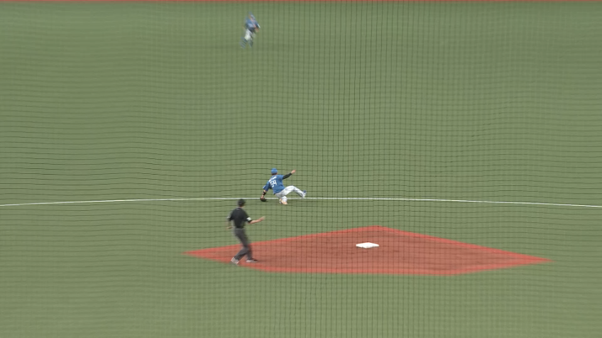 7回裏・F山縣秀 センターへ抜けそうな打球を華麗にキャッチする!!