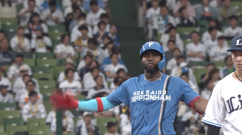 5回表・Fカストロ 右中間を破るタイムリー2ベースで同点!!