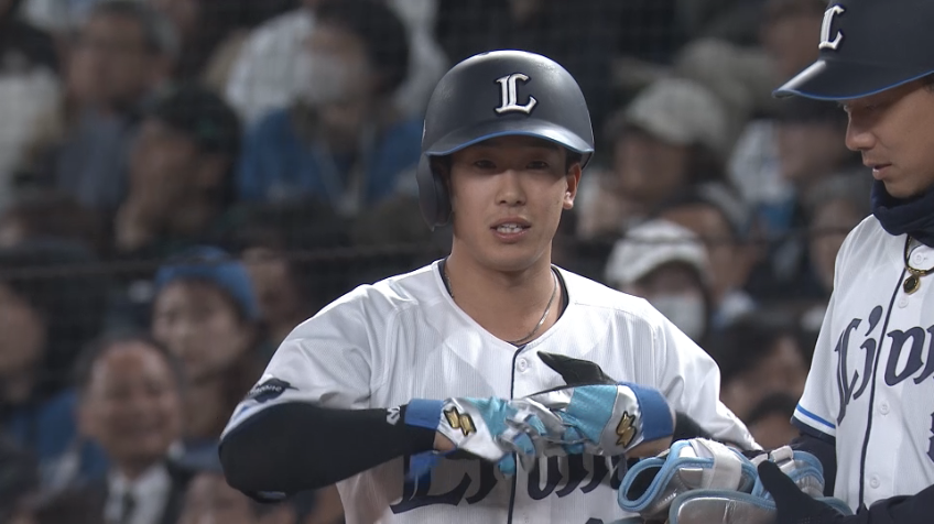 2回裏・L滝澤夏央 センター前へタイムリーヒットを放って今日も先制!!