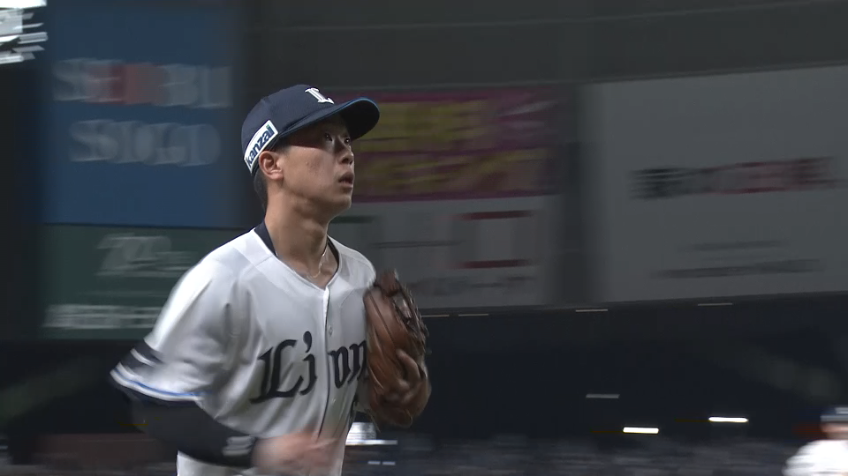 7回表・L滝澤夏央 三塁線の打球を素早く処理!!