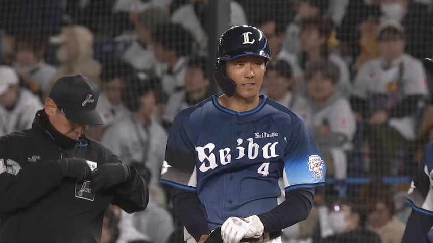 6回表・L石井一成 一二塁間を破るタイムリーヒットで移籍後初打点!!