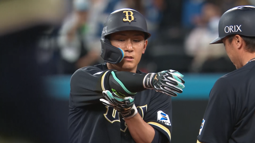 1回表・B西川龍馬 流石のバッティング!! 左中間へのタイムリー2ベースで先制!!