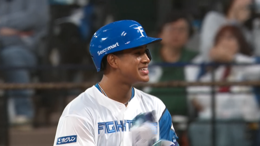 4回裏・F万波中正 意表を突くセーフティスクイズで追加点を挙げる!!