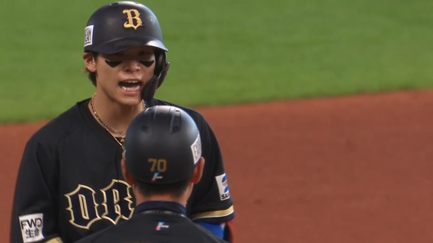 8回表・B中川圭太 走者一掃の逆転タイムリー3ベースヒットを放つ!!
