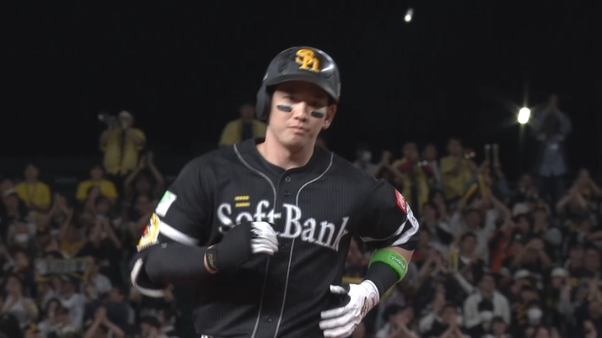 6回表・H栗原陵矢 好調の勢いそのままライトスタンドへの第8号2ランホームラン!!