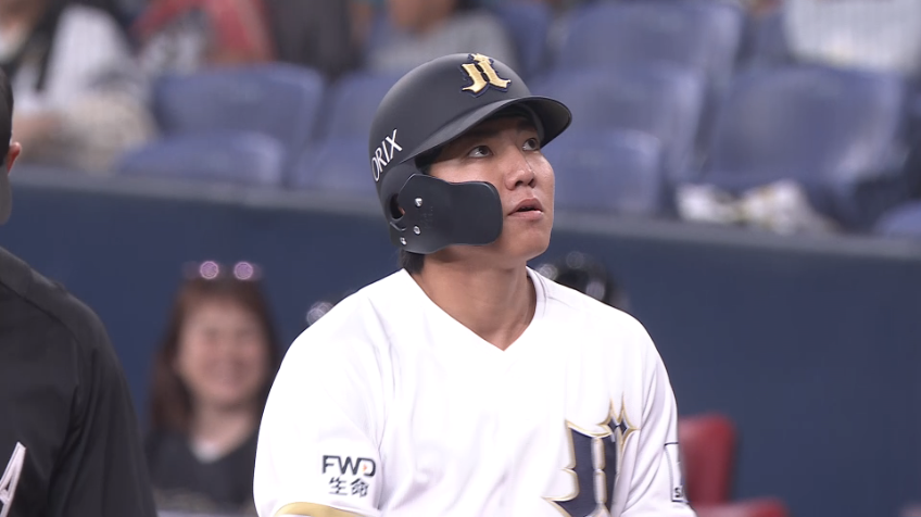 6回裏・B宜保翔 2年ぶりの支配下復帰後初スタメンでヒットを放つ!!