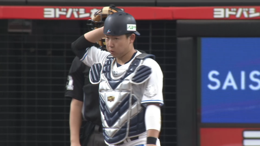 6回表・L古賀悠斗 素早いスローイングで盗塁阻止!!