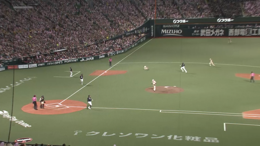 7回表・H栗原陵矢 逆転を許さない!! ダイビングキャッチ!!