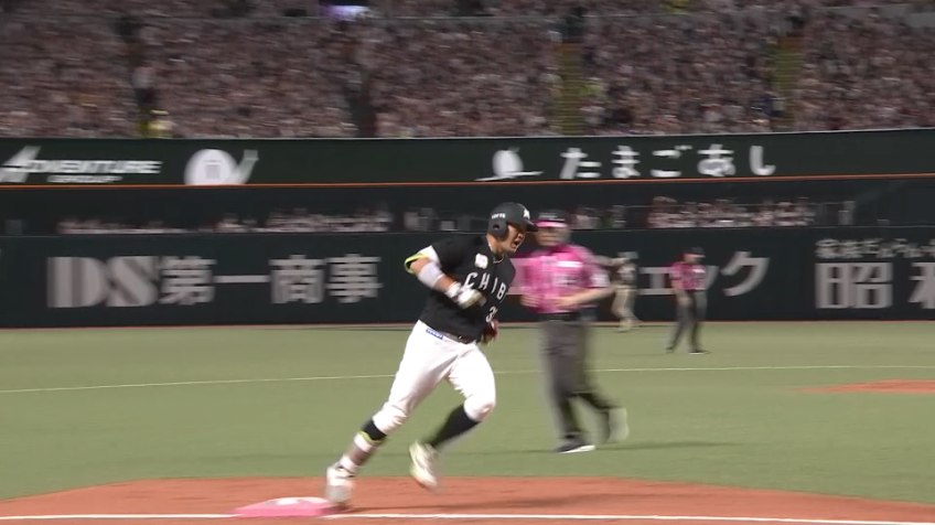 8回表・M佐藤都志也 同点に追いつく!! ライトスタンドへのホームラン!!