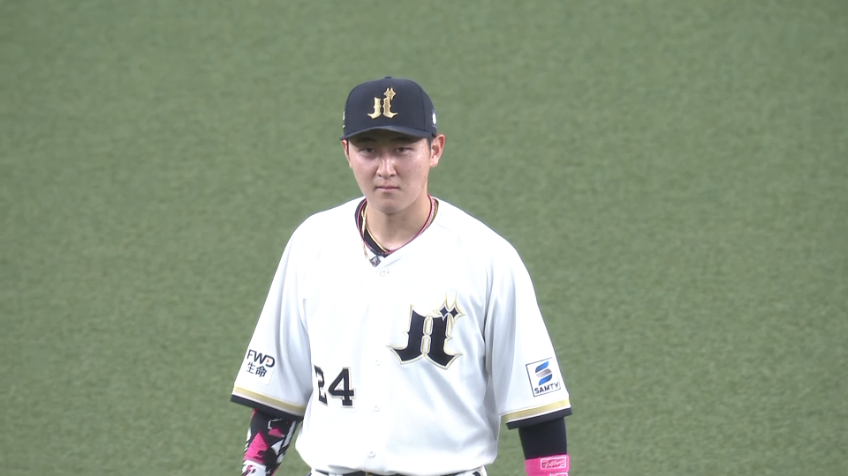 4回表・B紅林弘太郎 下がりながらフライをキャッチする好プレー!!