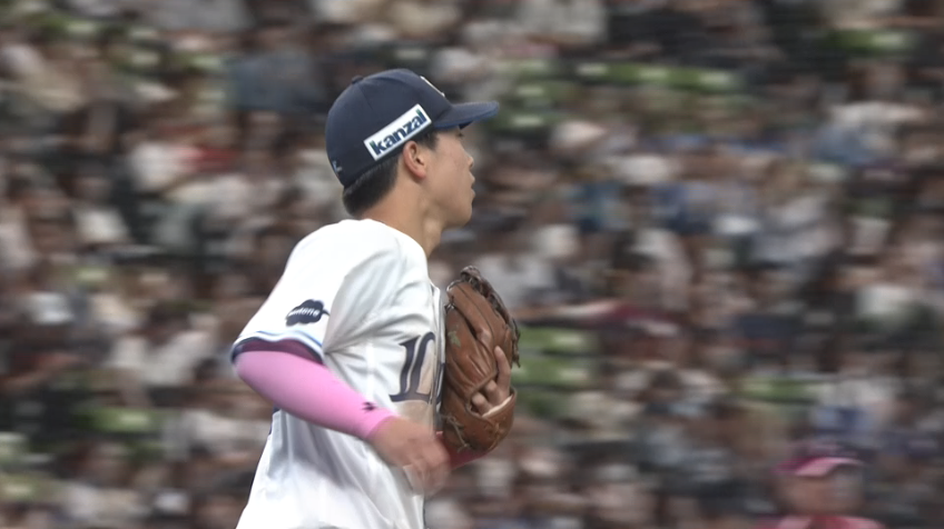 9回表・L滝澤夏央 投手を救う好プレー!! ボテボテのあたりをランニングスロー!!