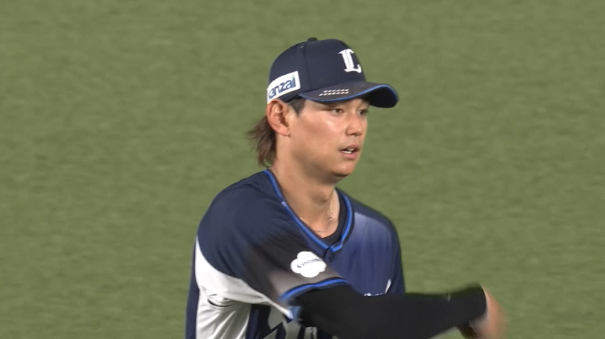 5回裏・L西川愛也 センター前への打球をスライディングキャッチ!!