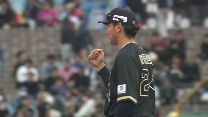 8回裏・B紅林弘太郎 一回転し軽快な守備をみせる!!