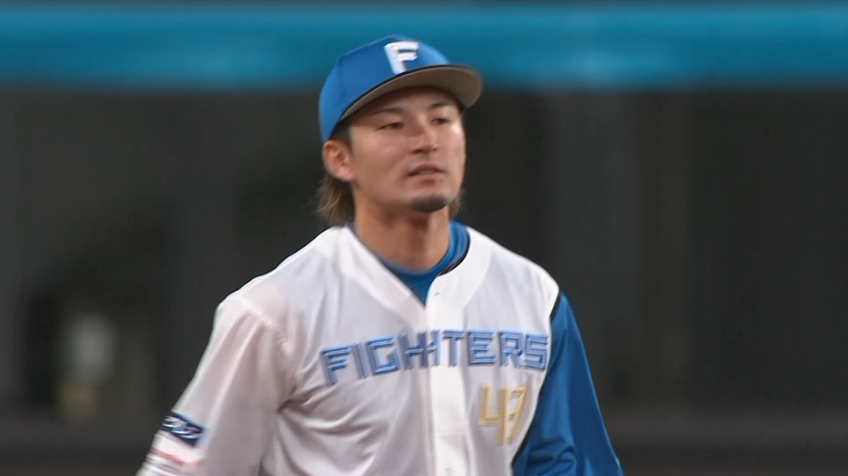 4回表・F水野達稀・清宮幸太郎 三遊間の打球を2人の好守でアウト!!