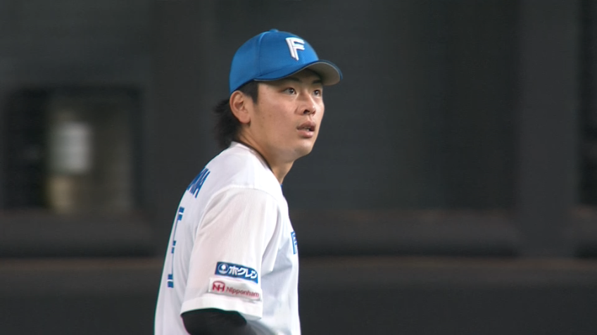 1回表・F野村佑希 難しい打球を見事にキャッチ!!