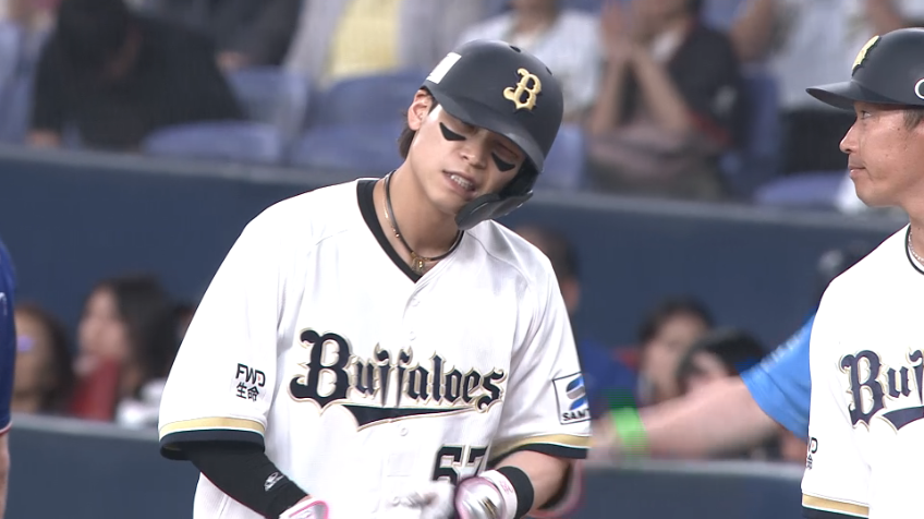 9回裏・B中川圭太 センターへヒットを放ち、今日3安打の活躍!!