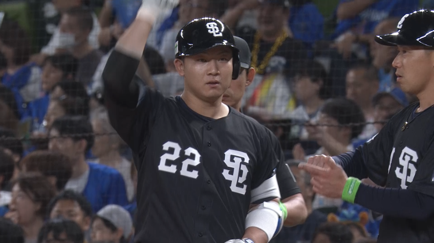 3回裏・L古賀悠斗 逆方向へしぶとく弾き返すタイムリーヒット!!