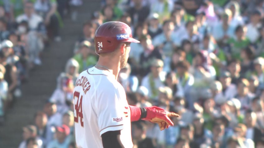 9回裏・Eマッカスカー ライトオーバーのタイムリー2ベースヒット!!