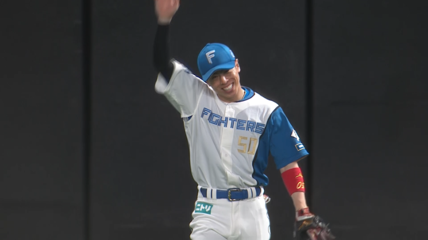 5回表・F五十幡亮汰 ピッチャーを助ける守備!!