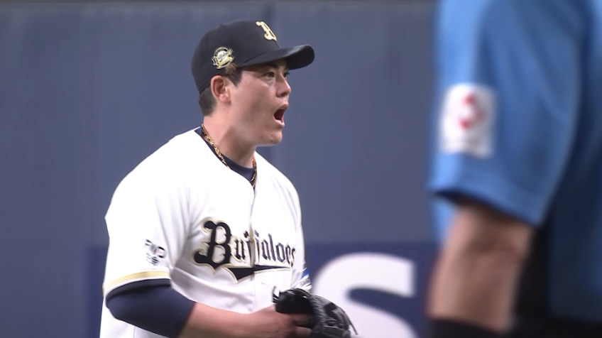 6回表・B九里亜蓮 味方の守備にも助けられ、6回8奪三振1失点の好投!!