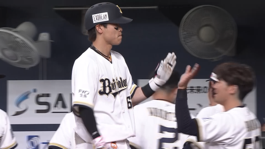 1回裏・B中川圭太 センターへの犠牲フライを放ち先制!!