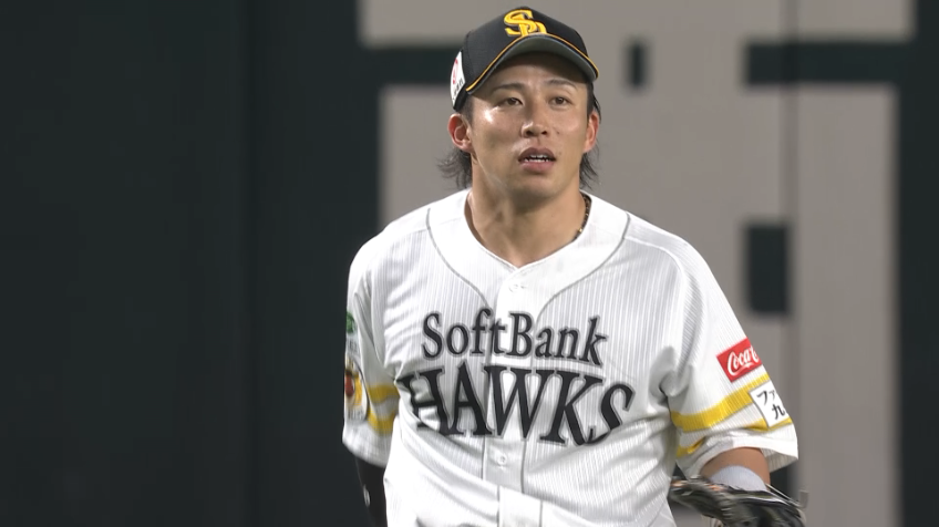 5回表・H野村勇 深い位置からの力強い送球でアウトを奪う!!