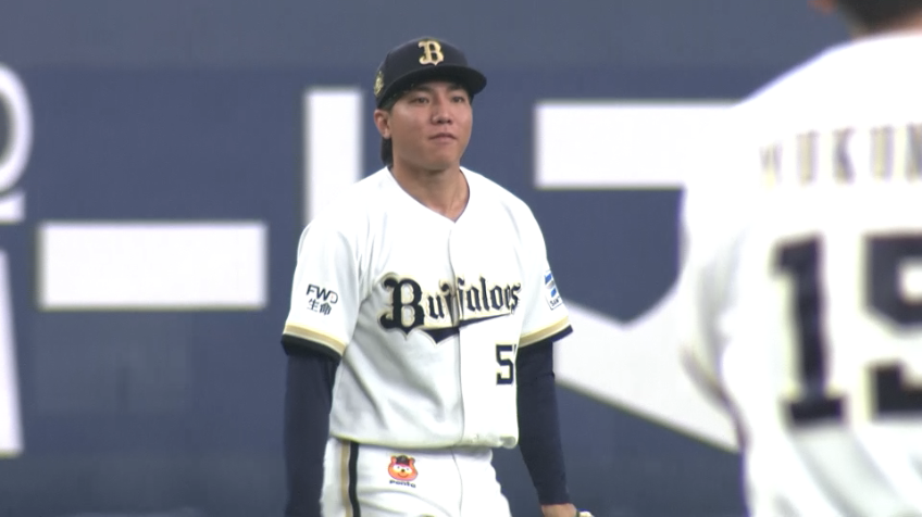 8回表・B宜保翔 華麗な守備を見せる!!