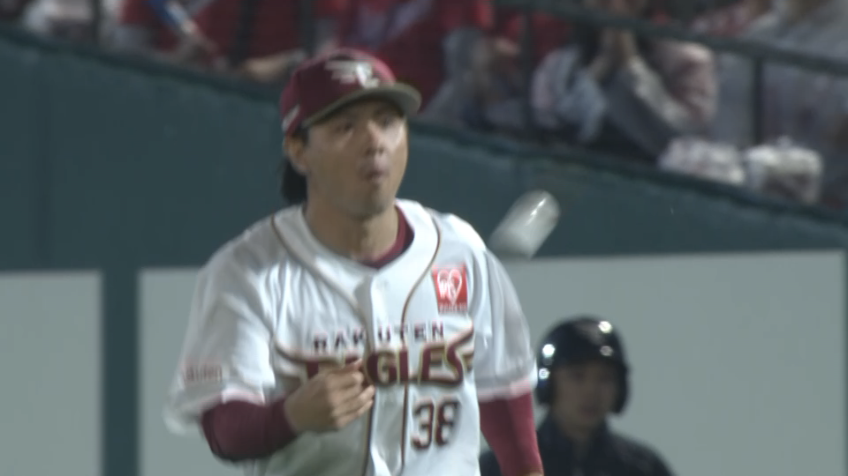 4回表・E佐藤直樹 前進してスライディングキャッチ!!