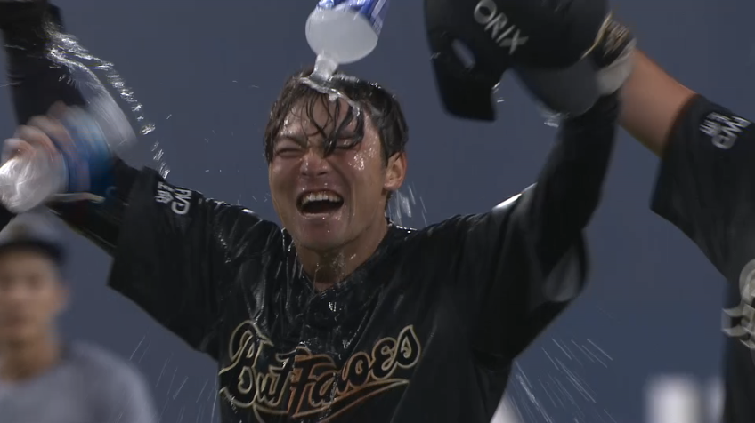 10回裏・B山中稜真 左中間へのサヨナラタイムリーヒットで交流戦勝ち越しを決める!!