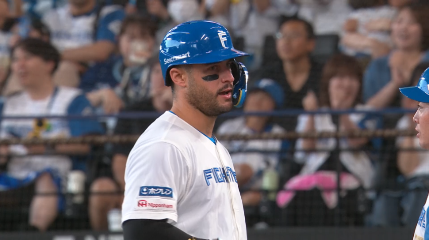 5回裏・Fマルティネス 変化球をレフトへ弾き返しチャンスを拡大する!!