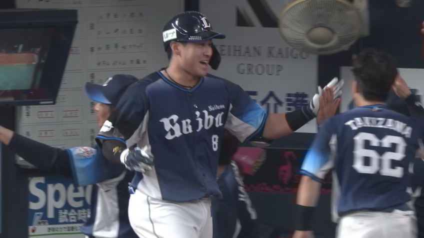 4回表・L渡部聖弥 スタンド上段に飛び込む3ランホームラン!!