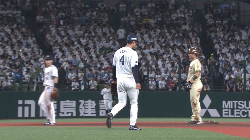 5回表・L石井一成 難しい捕球位置でも華麗な身のこなしで難なく捌く!!