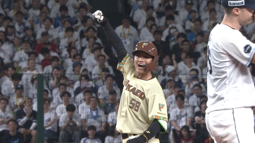 9回表・F奈良間大己 ライトへの勝ち越しタイムリー2ベース!!