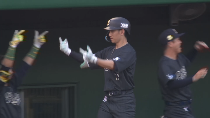 7回裏・B西川龍馬 神戸のライトスタンドへ運ぶ逆転グランドスラム!!