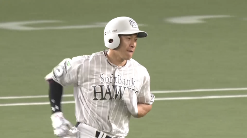 5回裏・H柳田悠岐 ライトスタンドに飛び込むソロホームラン!!
