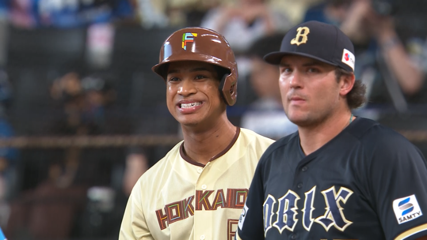 1回裏・F万波中正 詰まりながらもライトへ先制タイムリーヒット!!