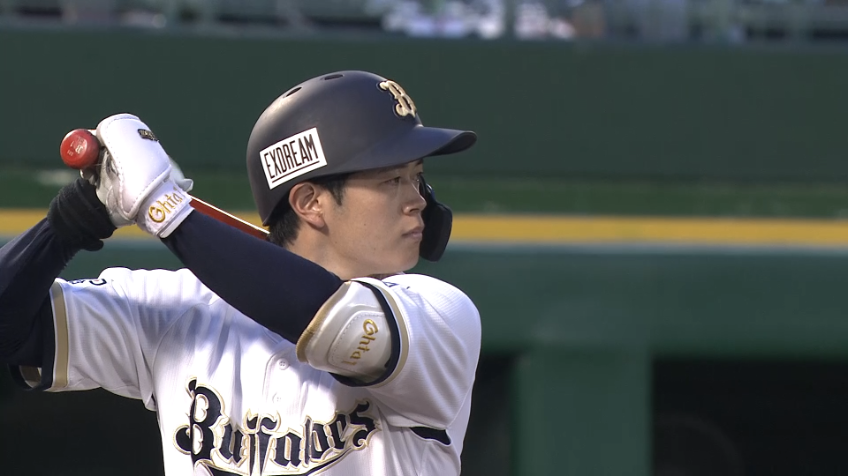 3回裏・B太田椋 センターオーバーのタイムリー2ベースヒット!! この回一挙3得点で勝ち越し!!